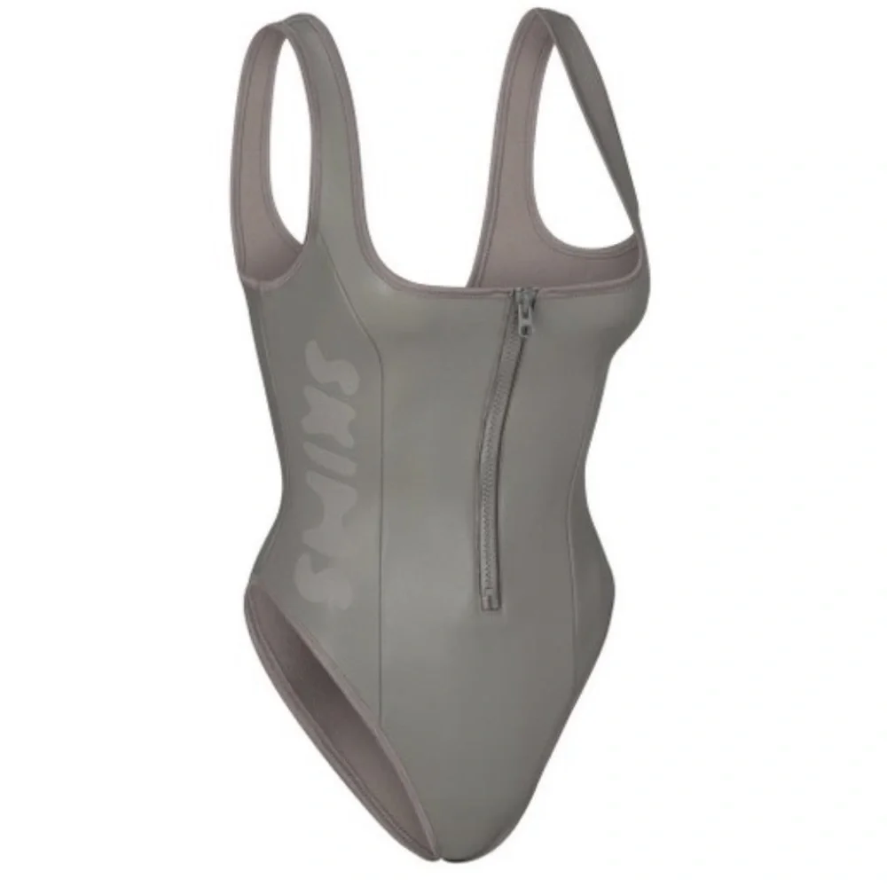 SKIMS RUBBERIZED SCUBA SWIM SCOOP NECK ONE gray chalk